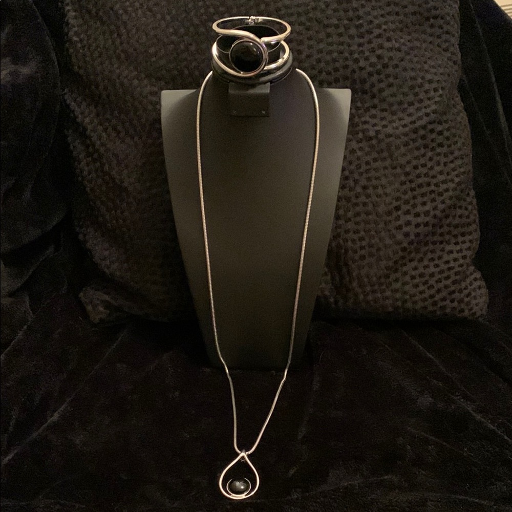White House Black Market Black and Silver Jewelry Set